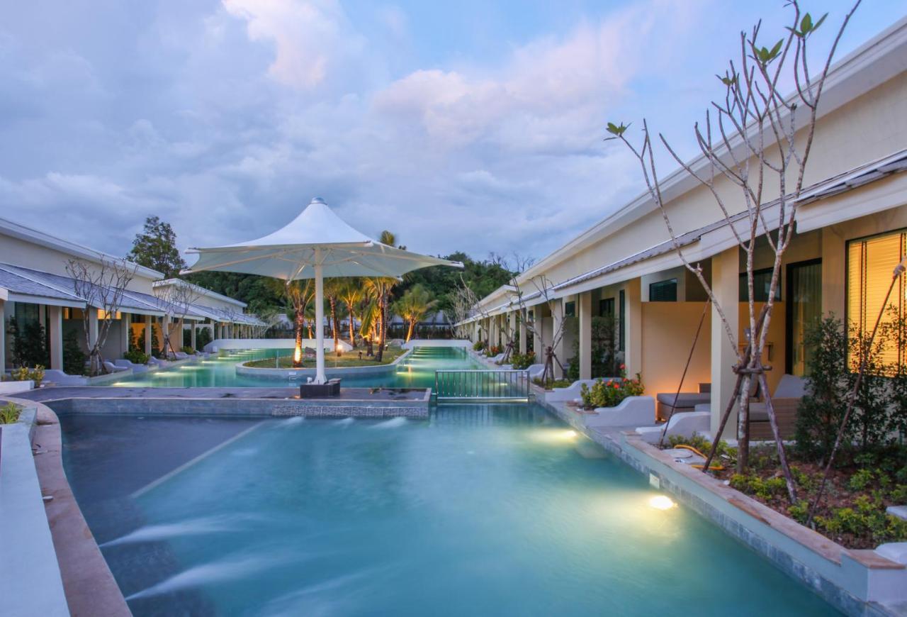 Craft Resort & Villas, Phuket Town Exterior photo The swimming pool at the resort